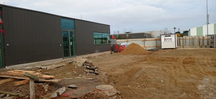 terrassement arriere de l'extension du centre de formation clps à Brest.