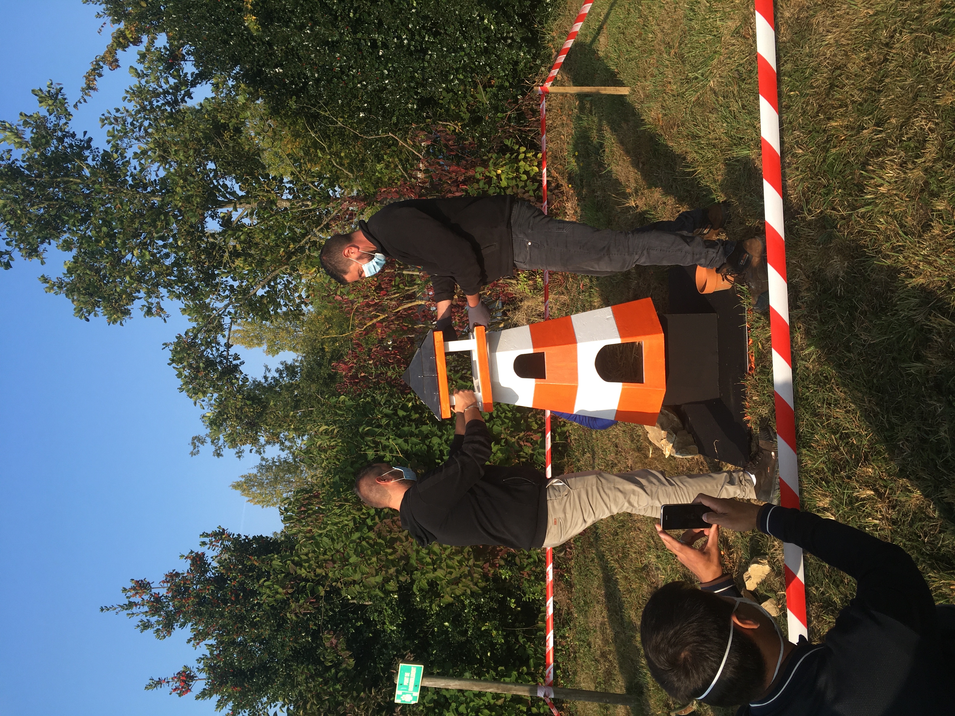 construction du phare par les stagiaires conducteur de travaux 